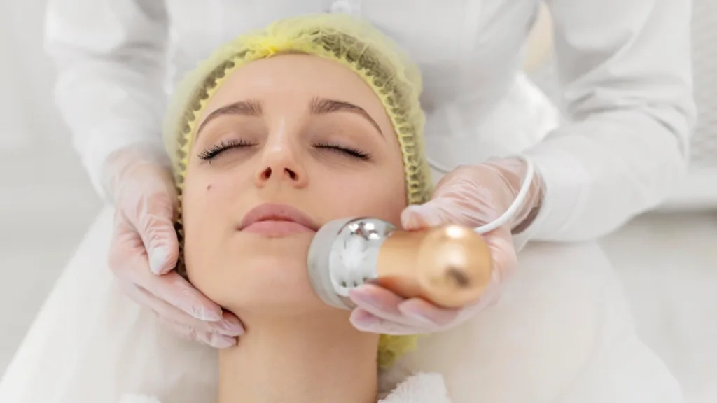 Pore and fine line reduction with Secret RF vs Infini treatment. 